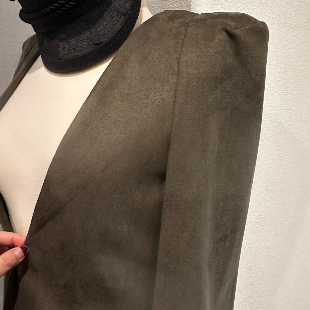 Missguided Faux Suede Dark Khaki Green Cape Balzer